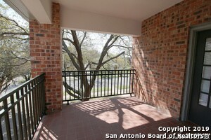Photo - 129 E Ridgewood Ct