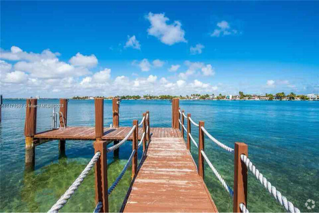 Building Photo - 1275 N Biscayne Point Rd Rental