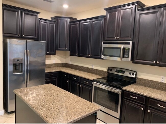 Photo - WYNDHAM LAKES ESTATES 4/2.5 HOME FOR RENT - LAKE VIEW!