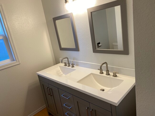 Photo - 13456 Aspen Lake Ct NE Unidad 13458