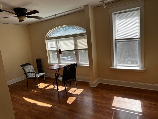 Photo - 1315 Park Rd NW