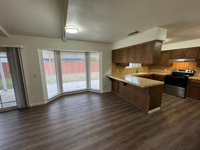 Photo - Reedley 3 Bedroom House