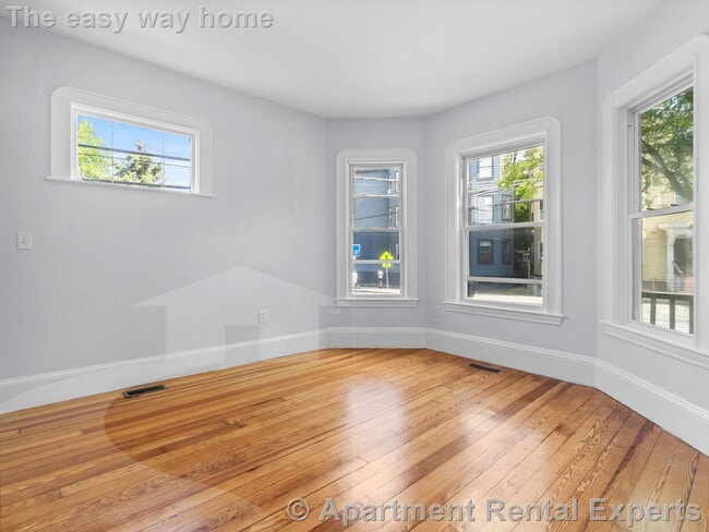 Photo - 98 Elm St Unit #1