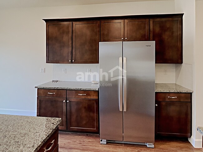 Photo - 373 North St