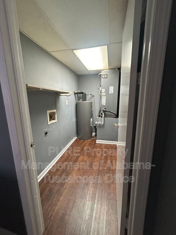 Photo - 1926 E 48th St