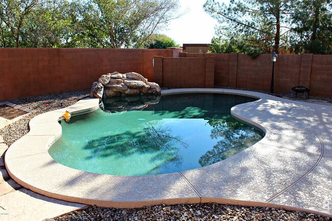 Photo - Surprise 4br With Pool