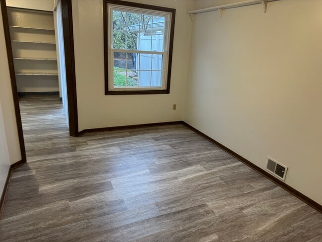 Photo - 1376 Red Tail Hawk Dr