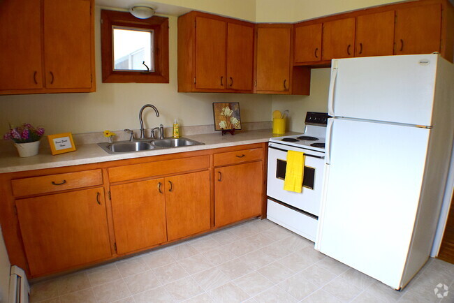 Building Photo - Chenango Courtyard Rental