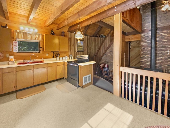 Photo - 95 Whispering Pines Dr