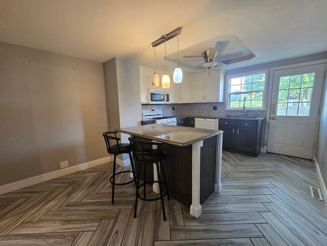 Photo - Cute 2 Bedroom Home with Country Feel