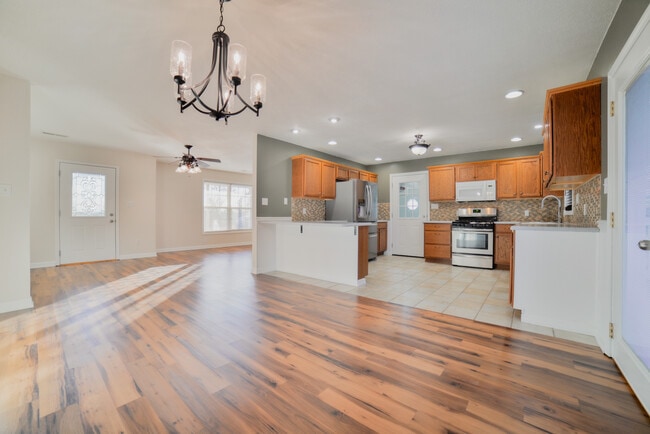 Photo - 398 Shady Brook Dr