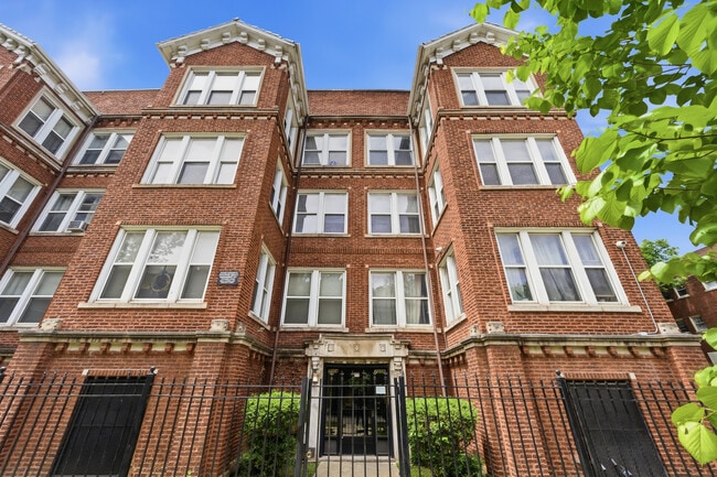 Building Photo - 7000 S Paxton Ave Unit 3