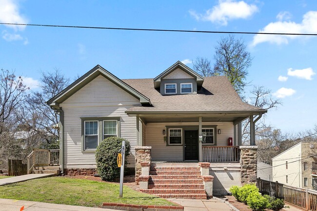 Photo - Cedar Cottage Apartments