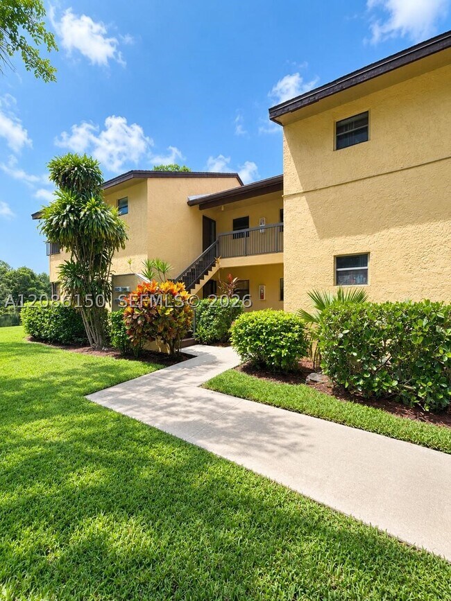 Photo - 3679 Cocoplum Cir Unit 3528