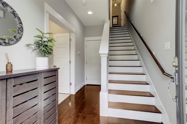 Photo - 3109 Gillespie St