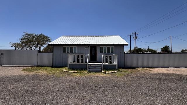 Building Photo - 6015 N Golder Ave Rental