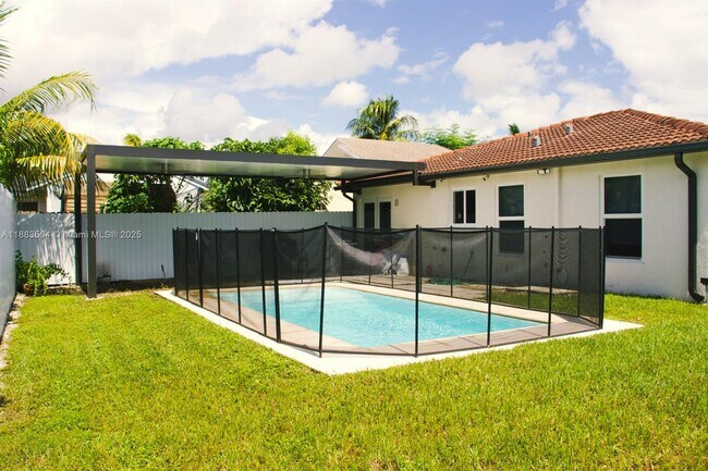 Building Photo - 25760 SW 127th Ct Rental