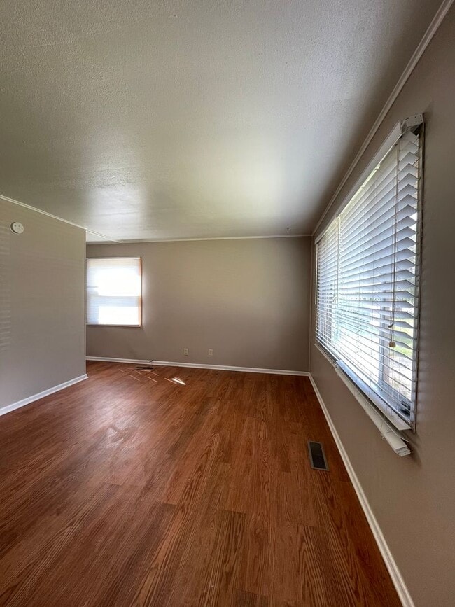Building Photo - Single Family Home - WALKING DISTANCE TO PURDUE UNIVERSITY