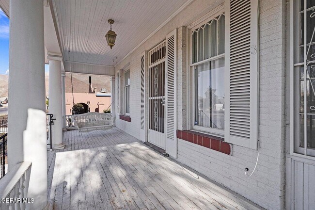 Photo - 3225 Fort Blvd