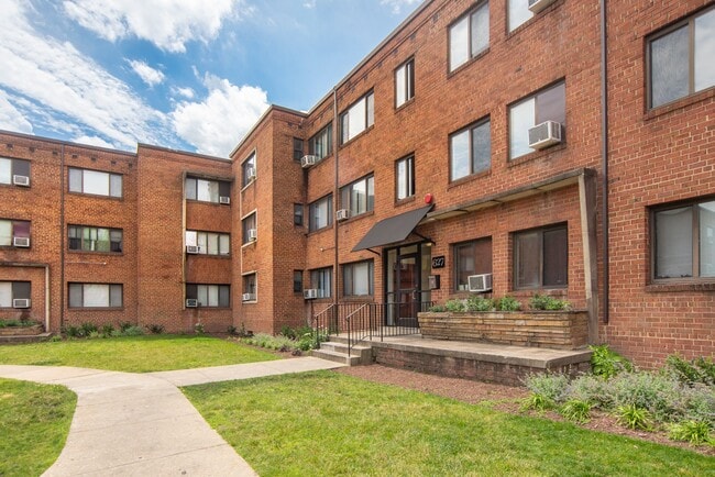 Photo - Chillum Terrace Apartments