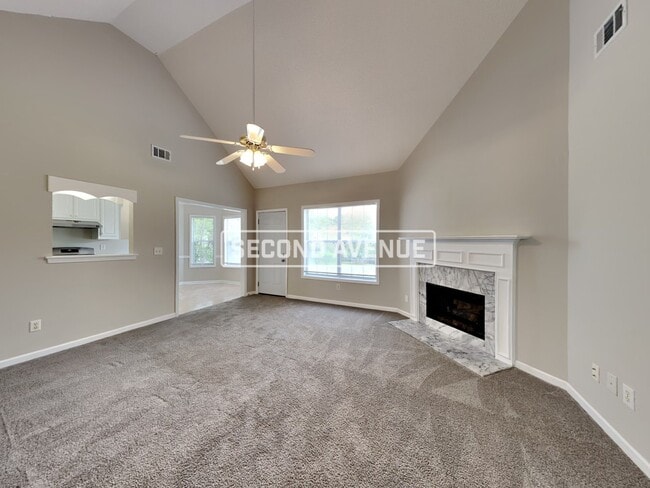 Photo - 661 Morningside Dr N