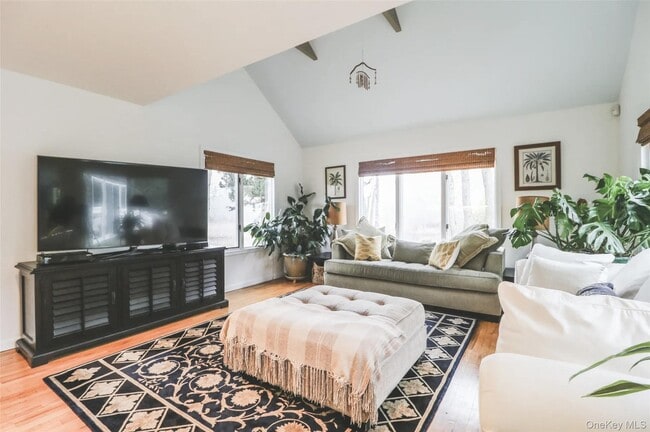 Photo - 99 Spring Pond Ln