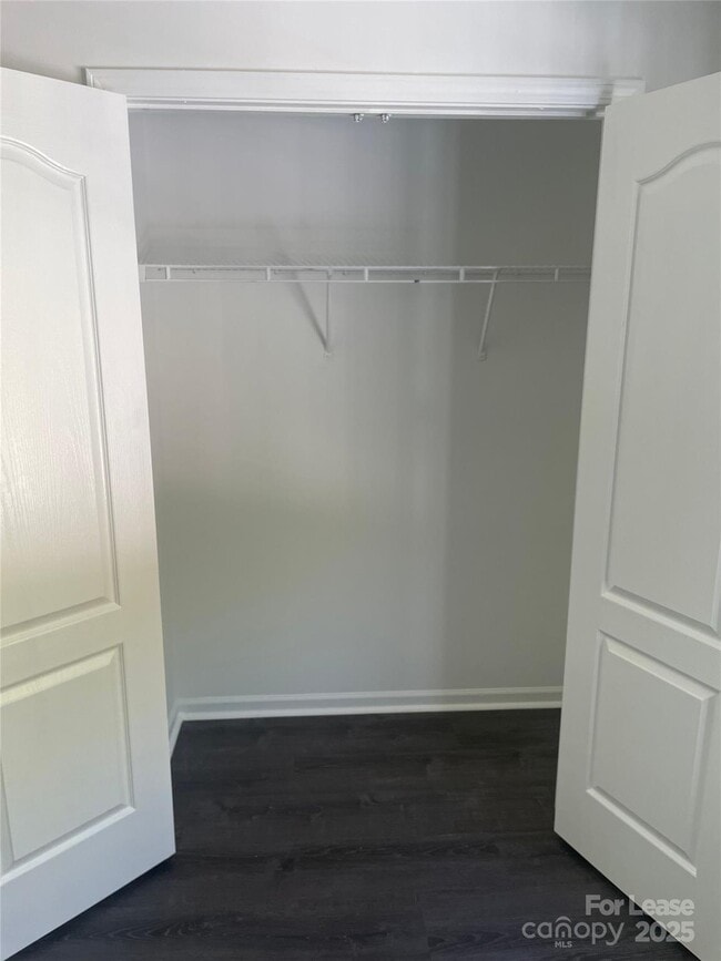 Photo - 242 Amir Cir