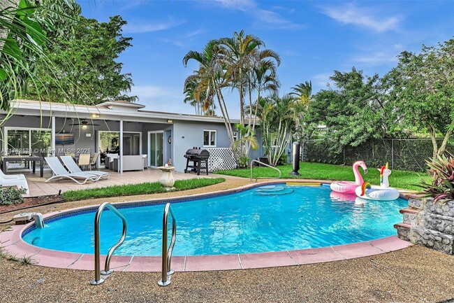 Photo - 609 N 46th Ave House