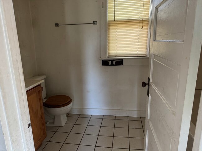 Photo - 812 Archer Ave