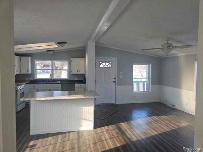 Photo - 6274 Cree Ct