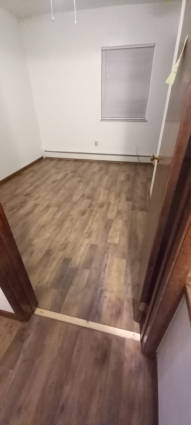 Photo - 136 Village St