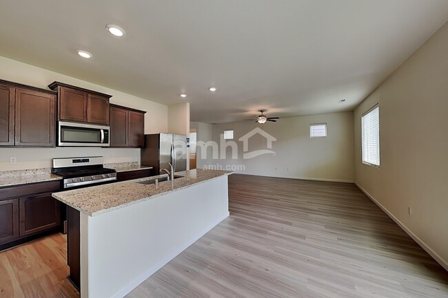 Photo - 1315 W 15th Ave