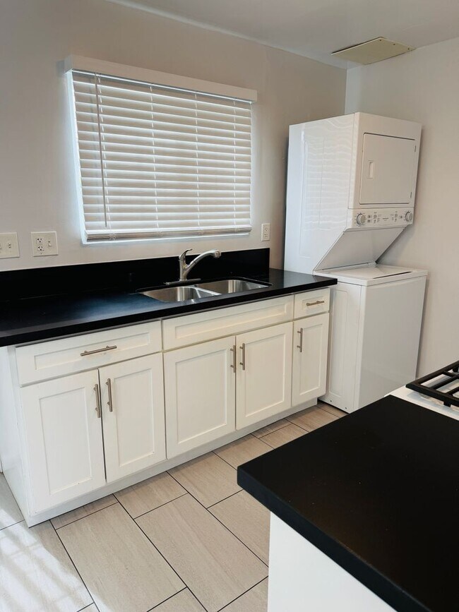 Photo - 112 Unit 112A