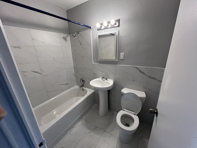 Photo - 325 Melvin Ave