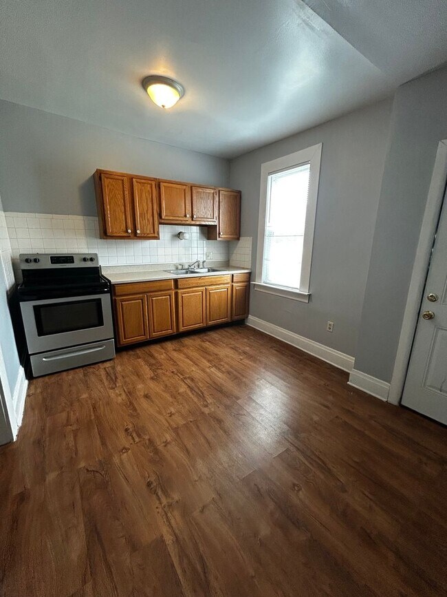 521-523 Cline Street