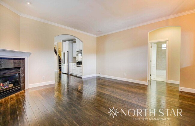 Photo - Stunning 3 bed/3 bath in Summit West