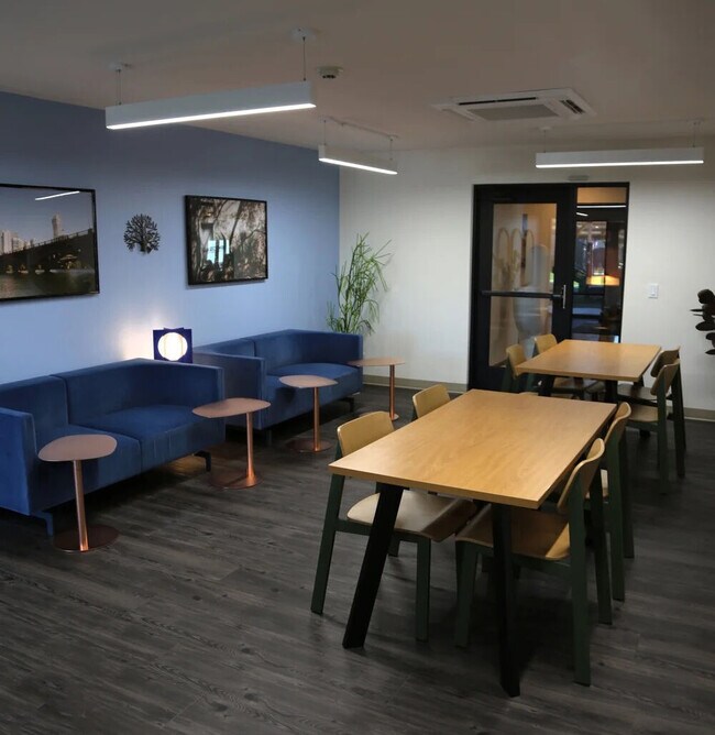 Photo - Libertad Austin