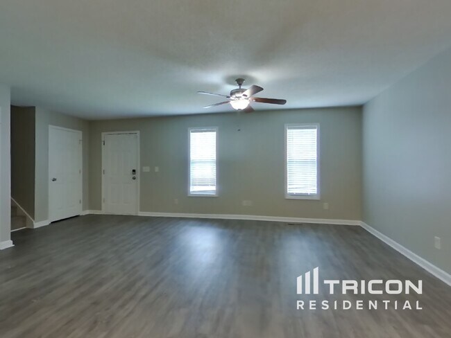 Photo - 622 Meadows Ct