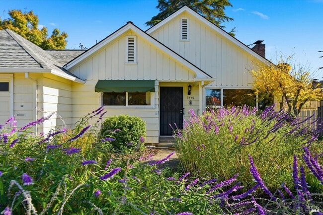 Building Photo - 2410 Mendota Way