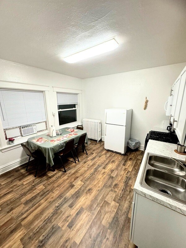 7370 Pasadena Blvd Unit 4
