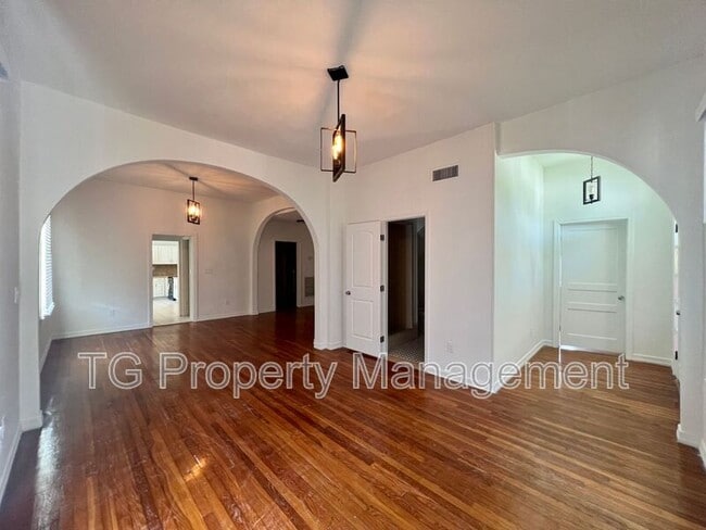 Photo - 30A Sanford St