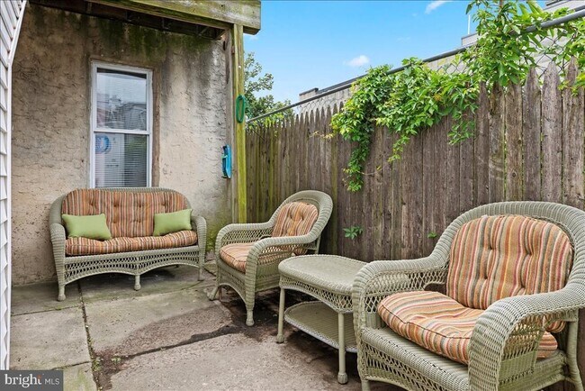 Photo - 2624 E Harold St