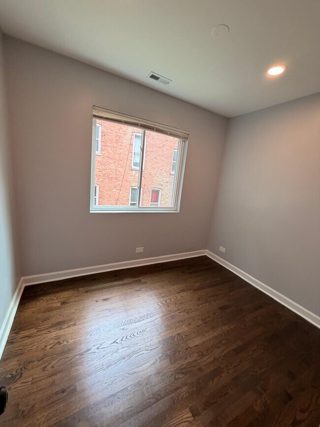 Photo - 2906 W Flournoy St Unit 3