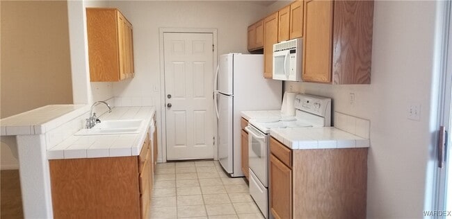 Photo - 870 Florence Ave