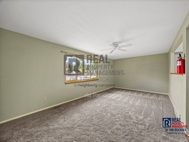 Photo - 409 W 47th St