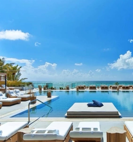 Photo - 2301 COLLINS Ave