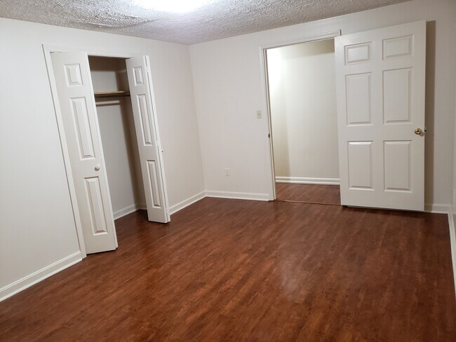 Photo - Hillcrest Apartments Unit 2