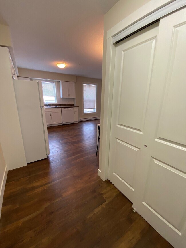 Photo - 11004-11102 102 Ave