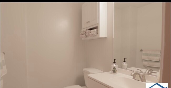 Photo - 30 Gaslight Ln Unit 30