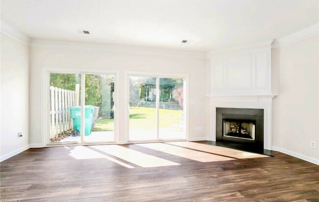Photo - 3956 Elizabeth Glen Way